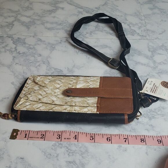 NWT Vaan & Co. Wallet and Phone Holder - Picture 7 of 9